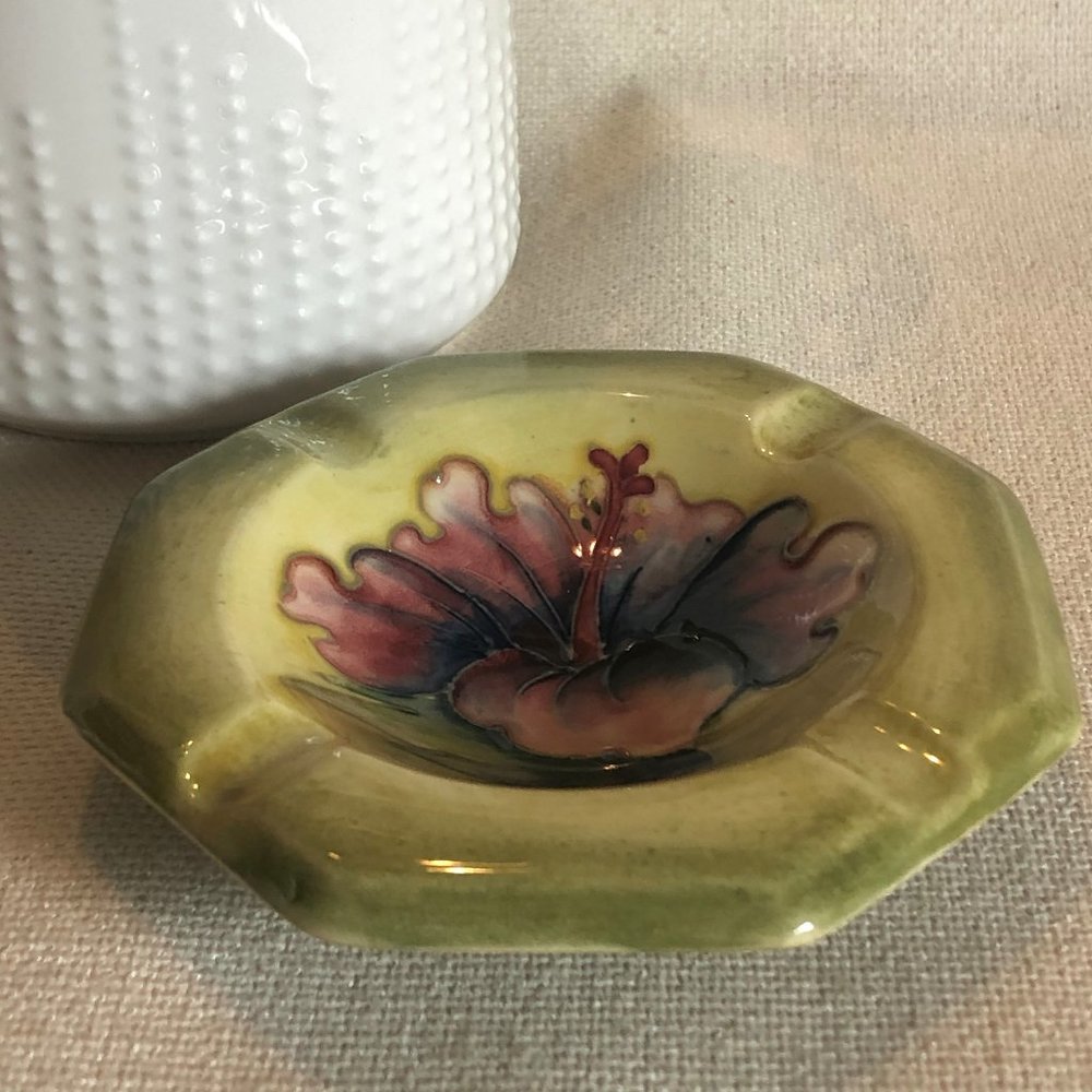 Moorcroft Hibiscus Flower  Octagonal Ashtray